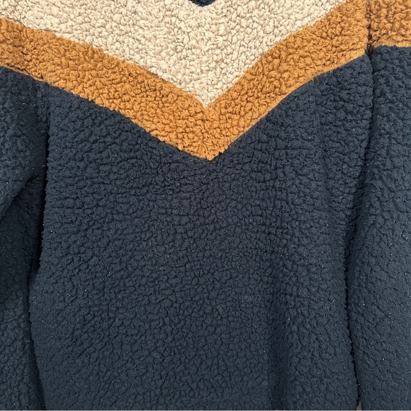 Thread & Supply Wubby Sherpa Pullover Chevron Colorblock M - Picture 11 of 14
